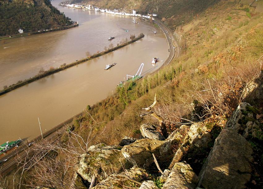 Schiff gesunken St Goarhausen Loreley P105.jpg